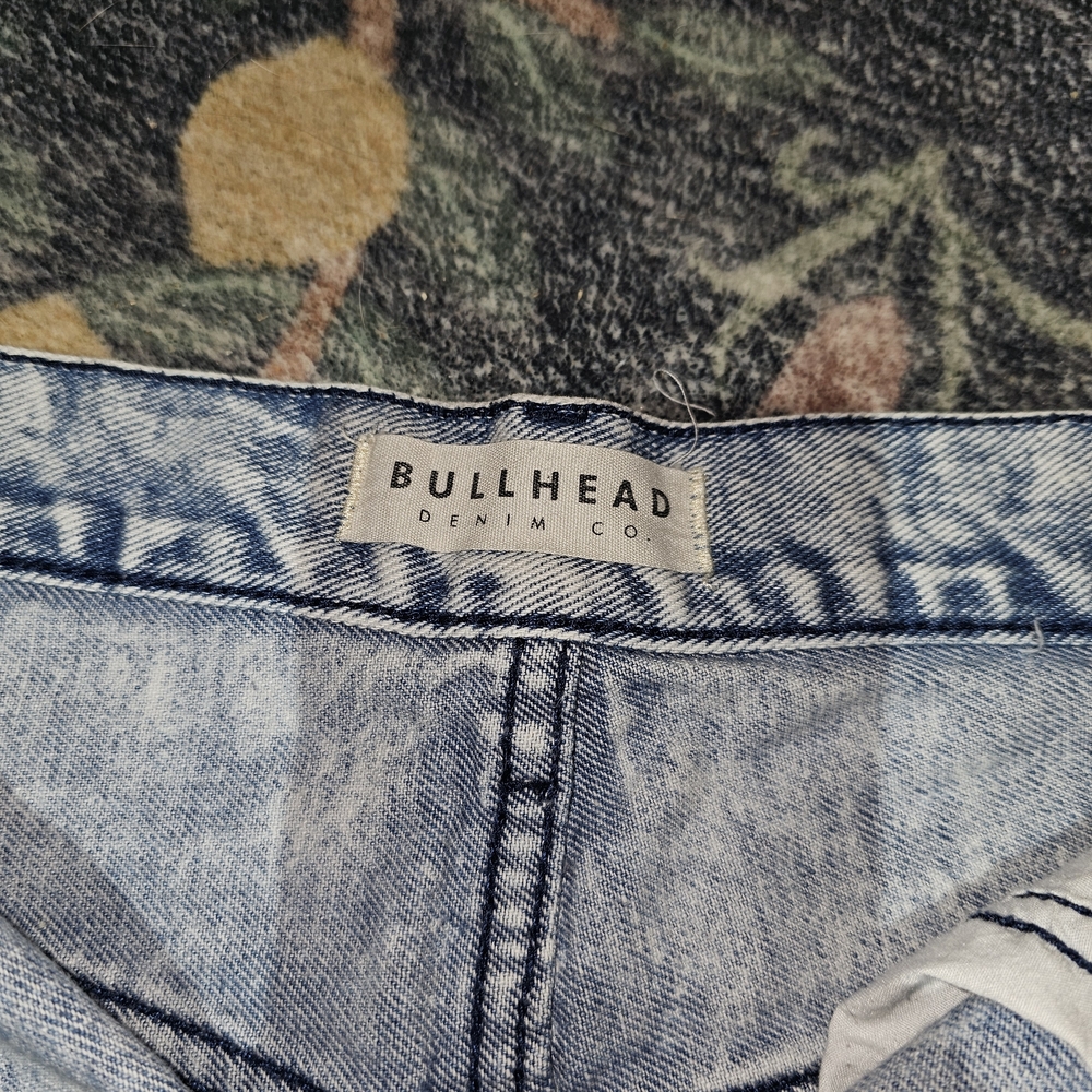 Bullhead Denim Distressed Women Jean Shorts - Picture 2 of 4